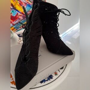 Elegant Black Lace-Up Women's Shoes